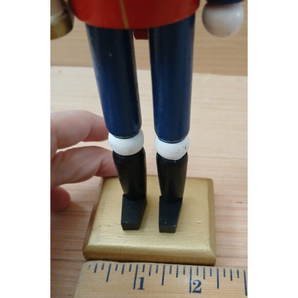 Nutcracker King Figurine 10" Wooden Christmas Decoration Mouth Opens & Shuts - Picture 11 of 11